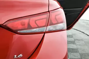 Hyundai  8
