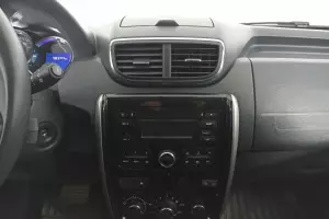 Nissan  12