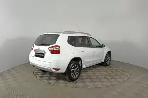 Nissan  4