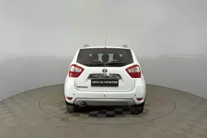 Nissan  5