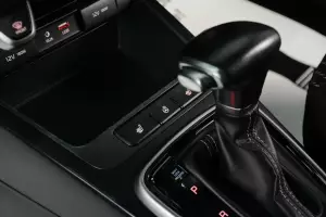 Kia  10