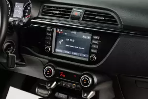 Kia  9