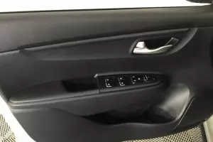 Kia  10