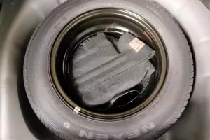 Kia  15