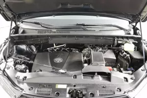 Toyota  9