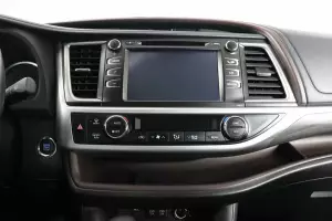 Toyota  6