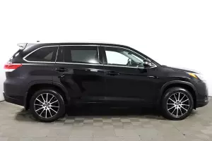 Toyota  16