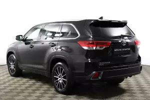 Toyota  12