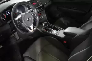 Kia  17
