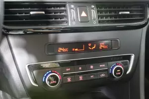 Kia  11
