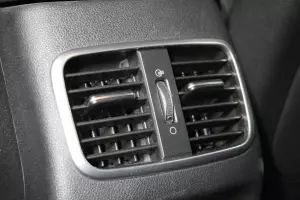 Kia  10