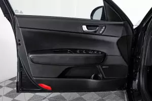 Kia  10