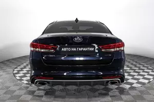 Kia  17