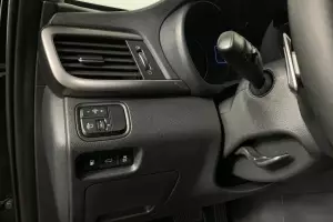 Kia  9