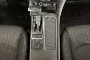 Kia  6
