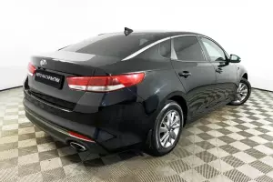 Kia  17
