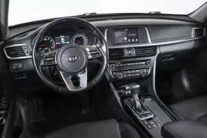 Kia  10