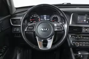 Kia  11