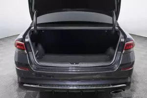Kia  6