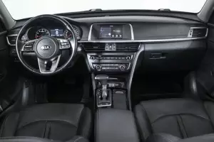 Kia  9