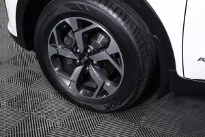 Kia  12