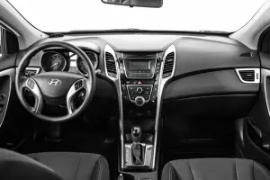 Hyundai  12