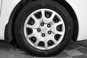 Hyundai  15