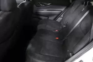 Nissan  10