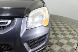 Kia  8