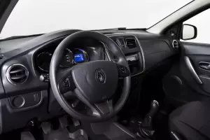 Renault  13