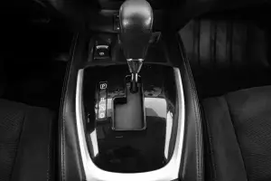 Nissan  6