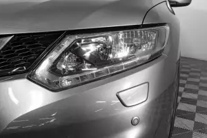 Nissan  18