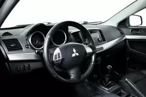 Mitsubishi  8