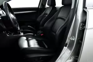 Mitsubishi  9