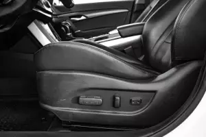 Hyundai  11