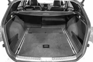 Hyundai  16