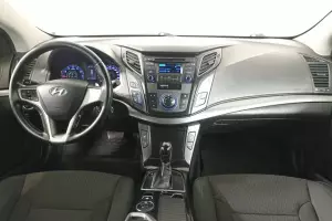 Hyundai  10