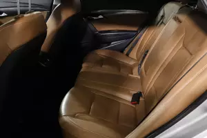 Hyundai  10