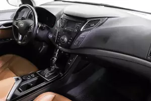 Hyundai  7