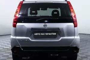 Nissan  5