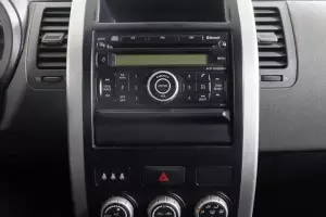 Nissan  8
