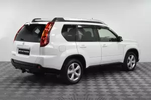 Nissan  2