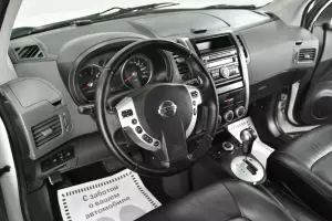 Nissan  4