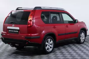 Nissan  4