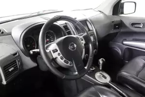 Nissan  9