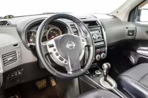 Nissan  9