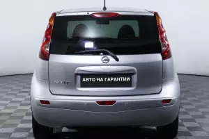 Nissan  5