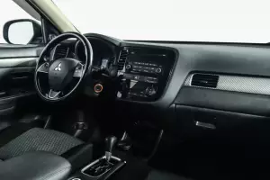 Mitsubishi  8
