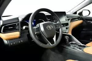 Toyota  9