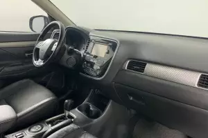 Mitsubishi  12